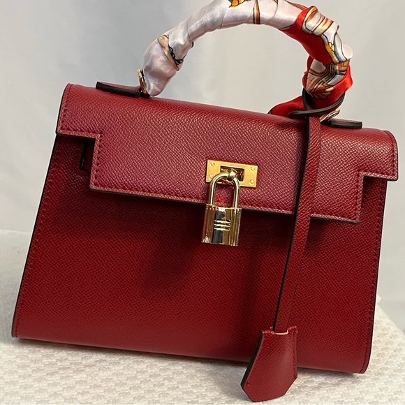 Red Kelly Style Top Handle Structured Satchel with Turn Lock and Key #valentines - Picture 9 of 12